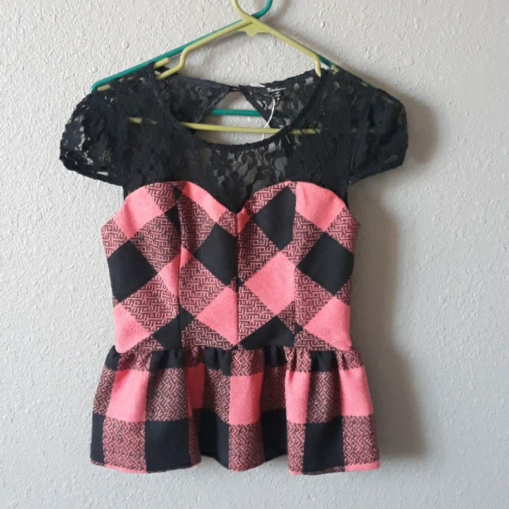 Women's pleated top